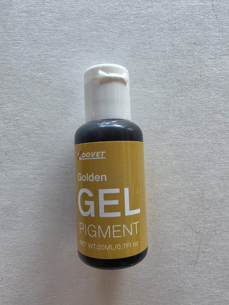 Pigmento en gel color dorado marca XDOVET, frasco plástico con tapa