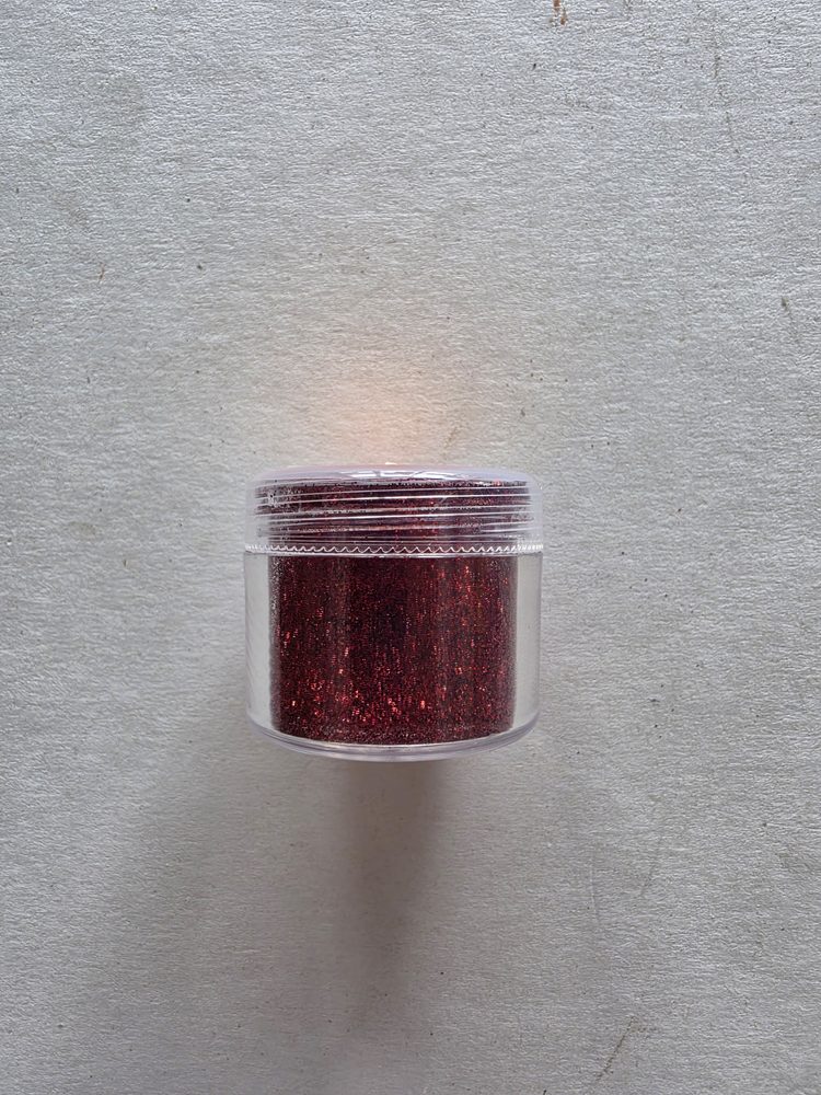 Escarcha decorativa roja en frasco plástico transparente alto