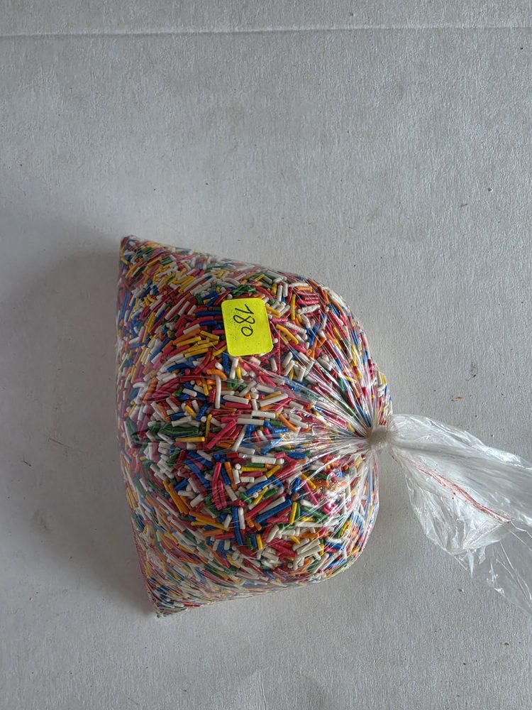 Bolsa transparente con chispas de azúcar tipo fideo (sprinkles