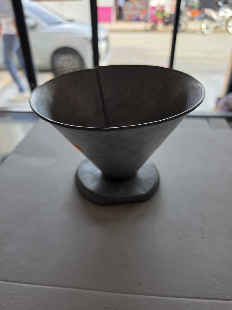 Molde cónico de metal para queque o gelatina, tamaño pequeño